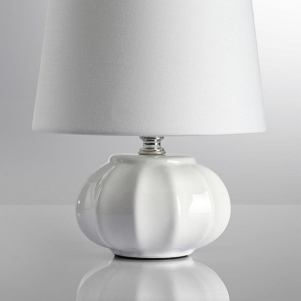 Настольная лампа Lumion Moderni 8145/1T
