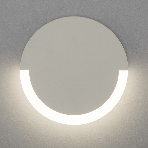 Настенный светодиодный светильник Eurosvet Radiant 40147/1 LED белый