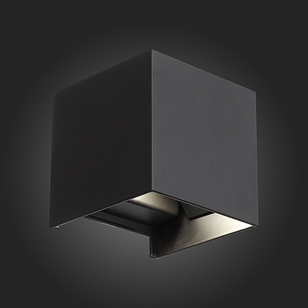 Уличный настенный светодиодный светильник ST Luce SL560.401.02
