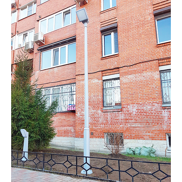 Парковый фонарь Fumagalli Giorgio 4P2.372.G10.LYF1R