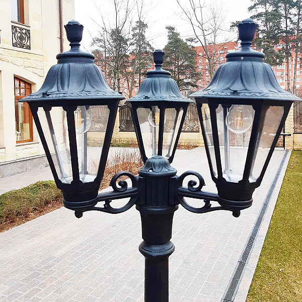 Садово-парковый светильник Fumagalli NEBO BISSO/RUT 3L E26.202.S30.AXE27