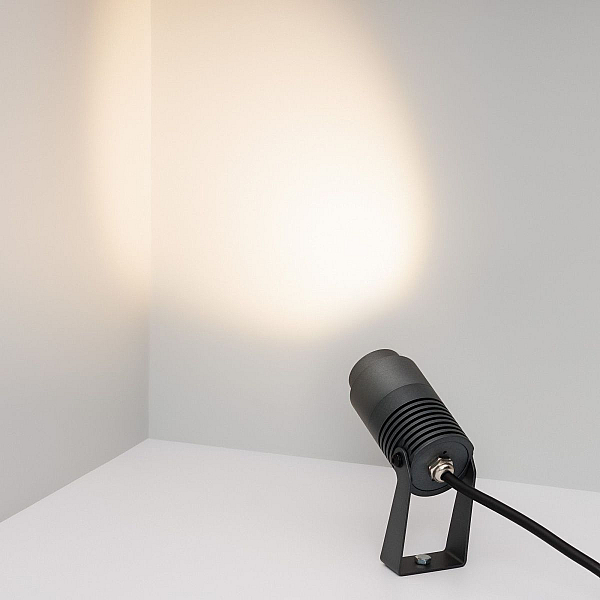 Прожектор Arlight ALT-RAY-ZOOM-R52-8W Warm3000 (DG, 10-40 deg, 230V) 028076(1)