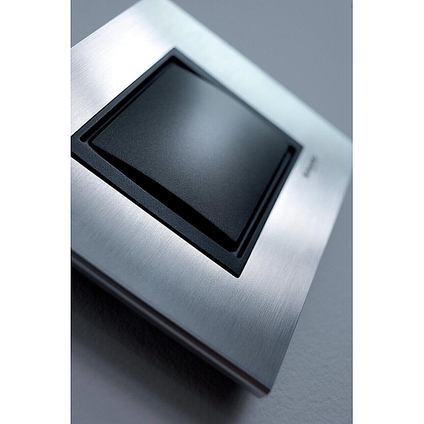Рамка 1-постовая Schneider Electric Unica Top MGU66.002.296