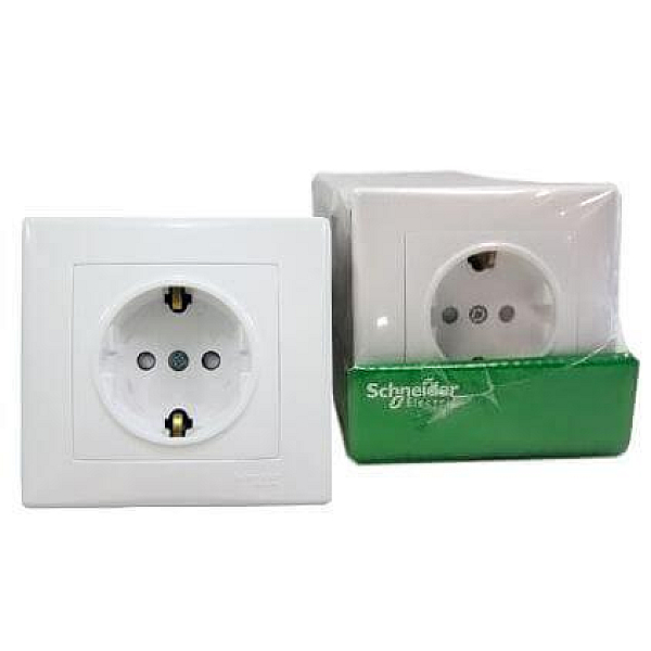 Розетка Schneider Electric Sedna с/з со шторками 16A 250V SDN3000341