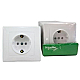 Розетка Schneider Electric Sedna с/з со шторками 16A 250V SDN3000341