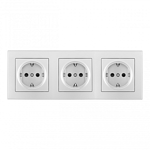 Розетка тройная (трехпостовая) с/з и шторками Arte Milano SET06-3-40-1x3 silver