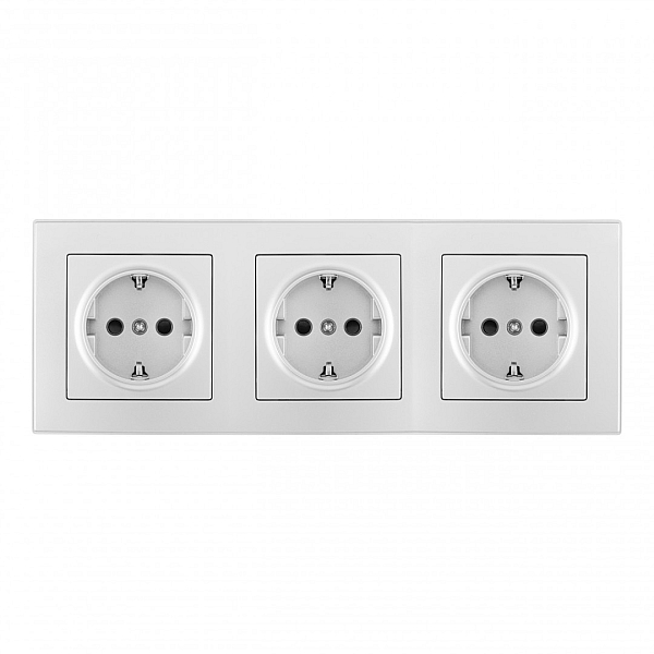 Розетка тройная (трехпостовая) с/з и шторками Arte Milano SET06-3-40-1x3 silver