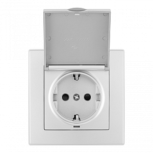 Комплект розетки с/з и шторками, защитной крышкой и рамкой Arte Milano SET06-1-41-1 silver