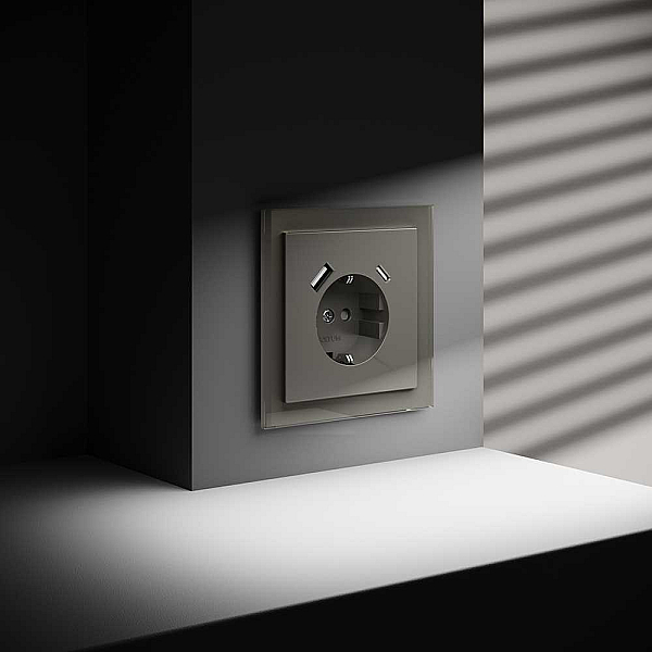 Розетка встраиваемая Voltum S70 с заземлением и защитными шторками, 16А, с USB, A+С, (шелк) VLS040504