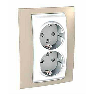Розетка двойная Schneider Electric Unica с/з со шторками 10A 250V MGU63.067.867