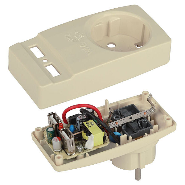 Разветвитель электрический Эра SP-1e-USB-I на 1 розетку + 2 USB с заземлением 16А сл. кость Б0027836