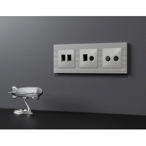 Комплект механизма розетки компьютерной + TV оконечной RJ-45 с автоматической защитной шторкой Alfa Серебро глянец Quant Ambrella Volt MA412510 (AP4125, VM195)