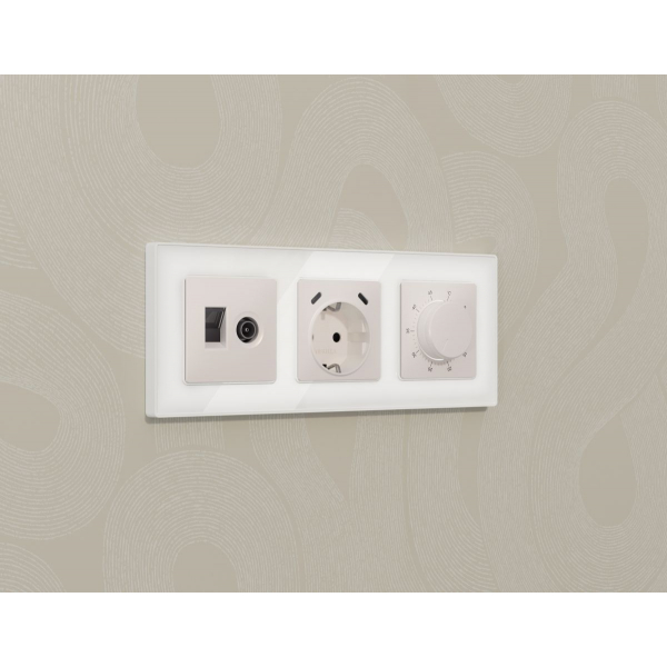 Комплект механизма розетки компьютерной + TV оконечной RJ-45 с автоматической защитной шторкой Alfa Жемчуг Quant Ambrella Volt MA212510 (AP2125, VM195)