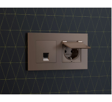 Комплект мех-ма компьютерной розетки RJ-45 экранированной с автоматической защитной шторкой Alfa Темная бронза матовый Quant Ambrella Volt MA642005 (AP6420, VM185)