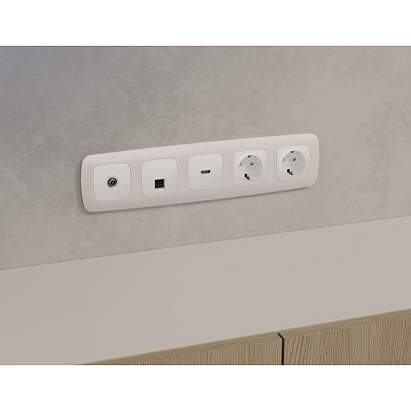Комплект механизма компьютерной розетки Ambrella Volt RJ-45 (8P8C) CAT6A экранированной с автоматической защитной шторкой OMEGA MO132005 Белый матовый QUANT