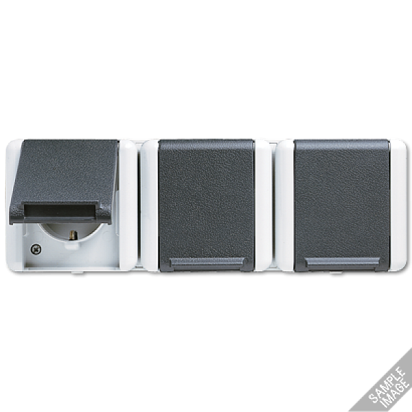 Розетка Schuko трехместная Jung 8230NAW