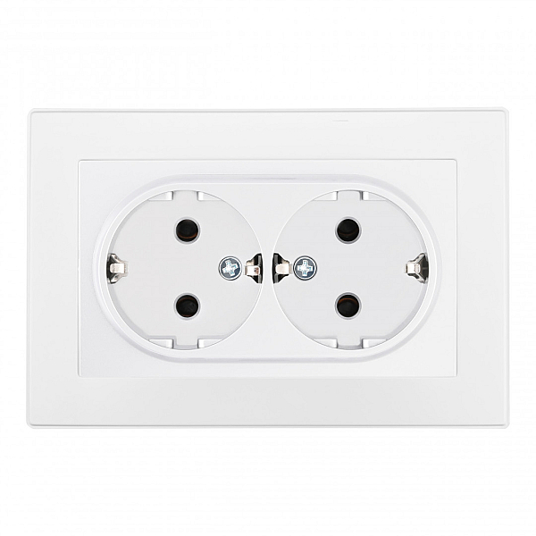Розетка двойная с/з и шторками Arte Milano SET06-double-40-2 white