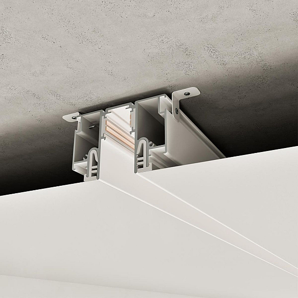 Шинопровод для монтажа в натяжной потолок 2м (CLAMP) Novotech Flum Clamp For Novotech 135325