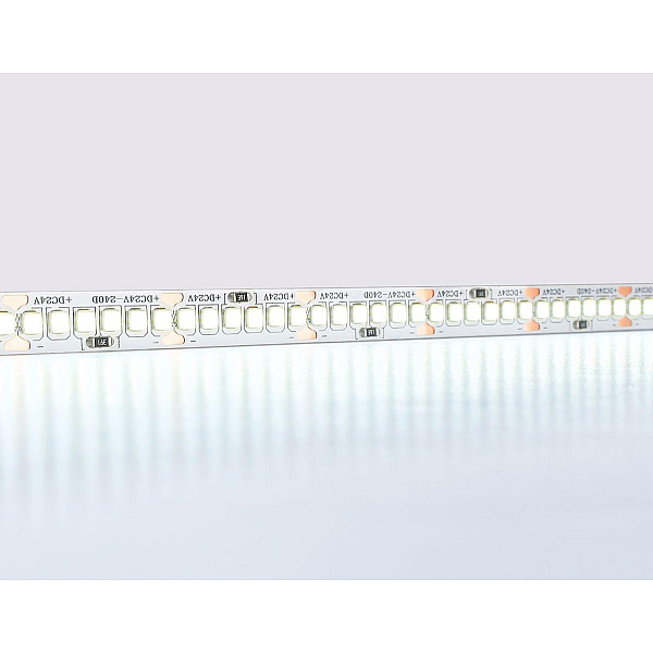 Светодиодная лента Ambrella Light 18W/m 240LED/m 2835SMD холодный белый 5M GS3303