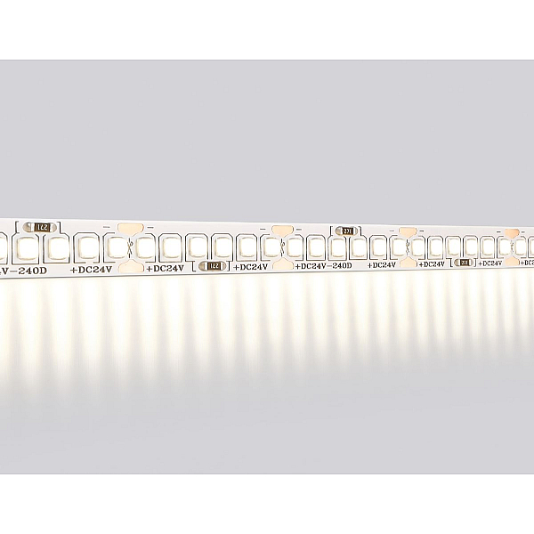 Светодиодная лента Ambrella Light 22W/m 240LED/m 2835SMD дневной белый 5M GS3502