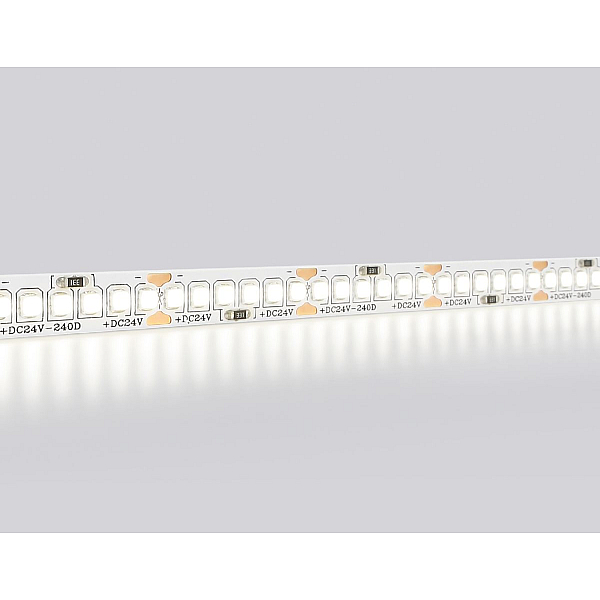 Светодиодная лента Ambrella Light 20W/m 240LED/m 2835SMD дневной белый 5M GS3402
