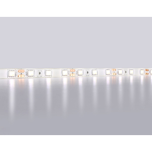 Светодиодная влагозащищенная лента Ambrella Light 14,4W/m 60LED/m 5050SMD дневной белый 5M GS2102