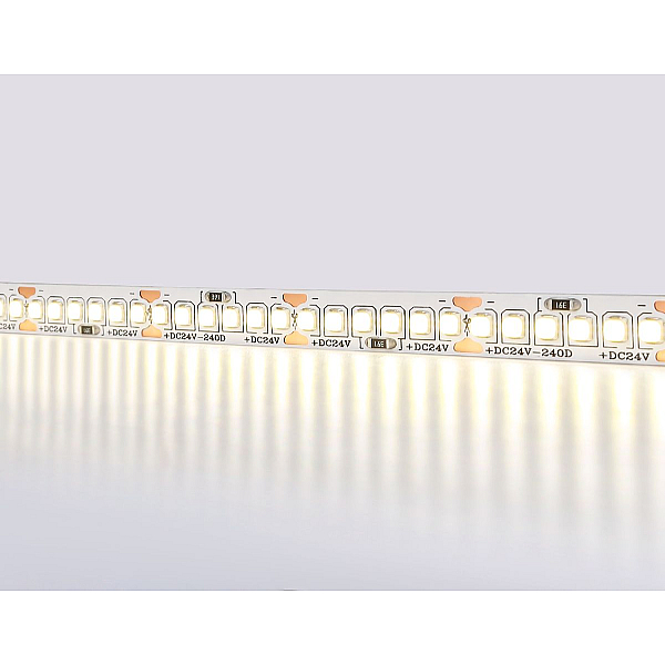 Светодиодная лента Ambrella Light 18W/m 240LED/m 2835SMD дневной белый 5M GS3302