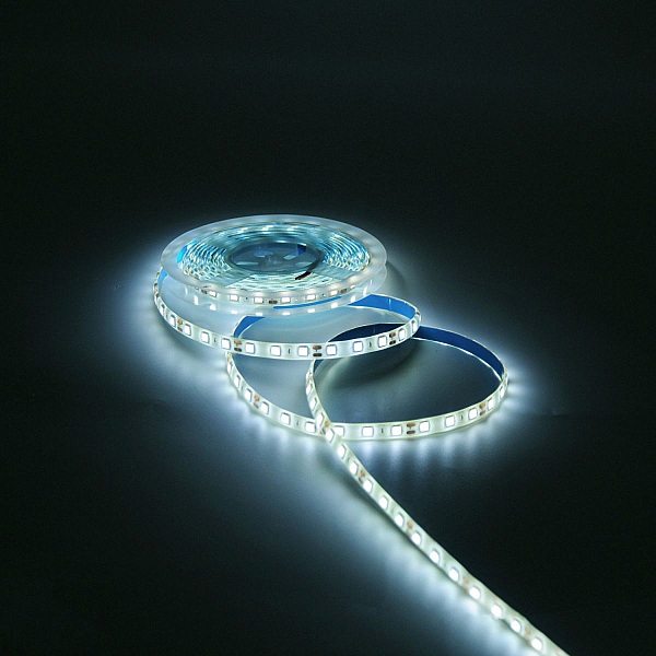Светодиодная лента Gauss 10W/m 60LED/m 5050SMD нейтральный белый 5M BT053