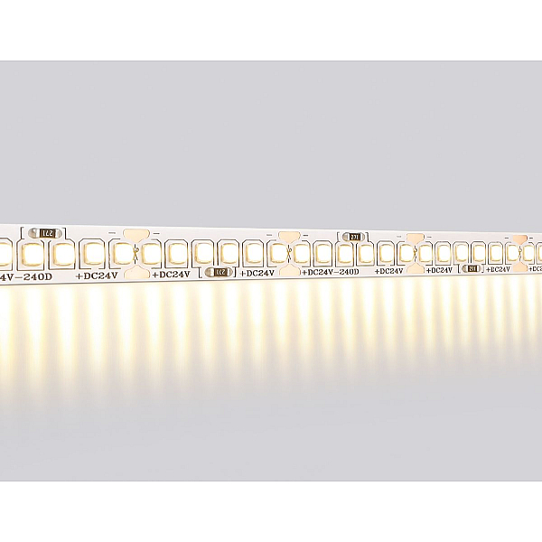Светодиодная лента Ambrella Light 22W/m 240LED/m 2835SMD теплый белый 5M GS3501