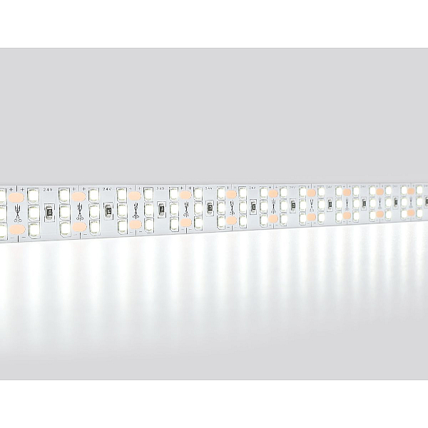 Светодиодная лента Ambrella Light 26W/m 324LED/m 2835SMD холодный белый 5M GS3903