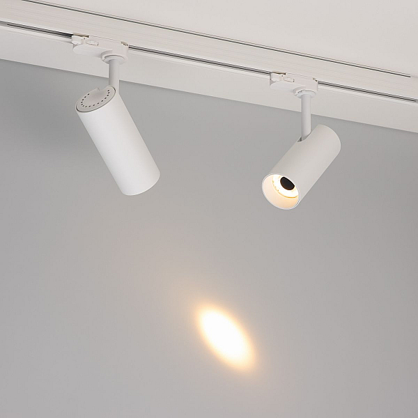 Трековый трехфазный светильник Arlight LGD-SILMA-4TR-R55-4W Warm2700 (WH, 4 deg, 230V) (IP20 Металл) 060461