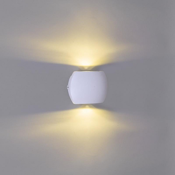 Уличный настенный светильник Reluce 86008-9.2-002TLB LED2*3W WT