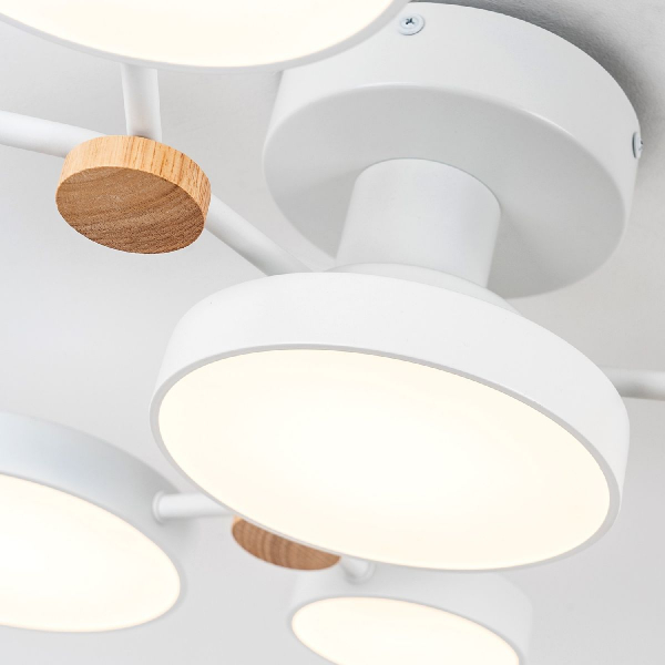 Потолочная люстра LED4U L3201-700 WT Потолочная люстра LED4U L3201-700 WT