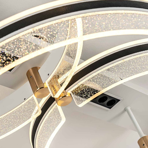 Потолочная люстра LED4U L1058-880 WH Потолочная люстра LED4U L1058-880 WH