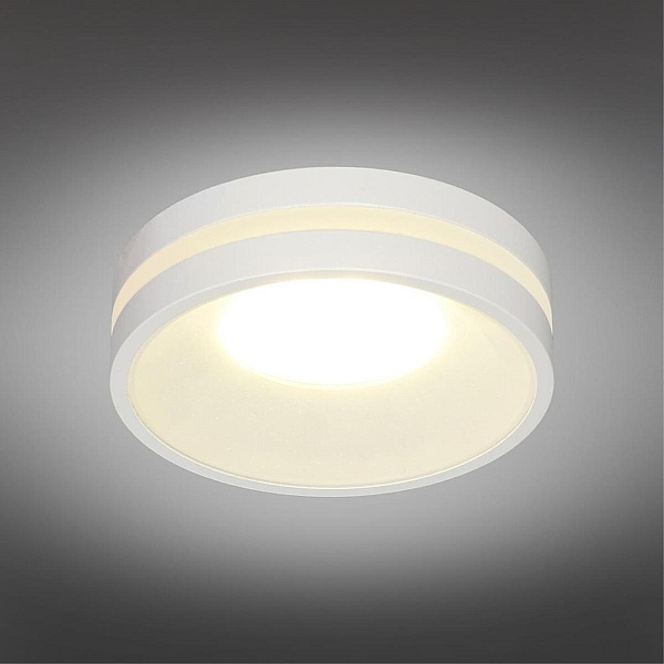 Встраиваемый потолочный светильник Omnilux Napoli OML-102709-01