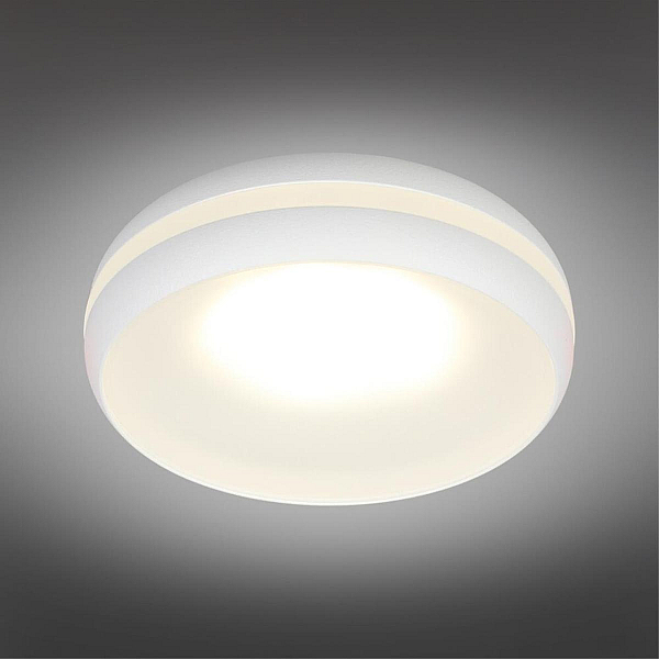 Встраиваемый потолочный светильник Omnilux Genova OML-102809-01
