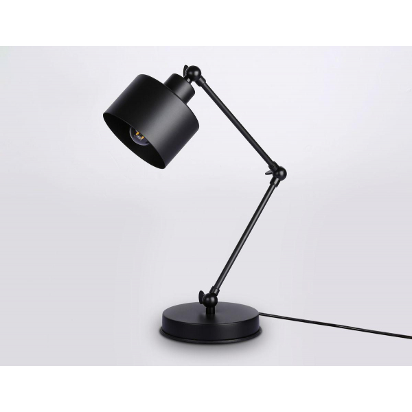 Настольная лампа Ambrella light Traditional TR8153 Настольная лампа Ambrella light Traditional TR8153