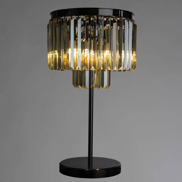 Настольная лампа Divinare Nova Cognac 3002/06 TL-3 Настольная лампа Divinare Nova Cognac 3002/06 TL-3