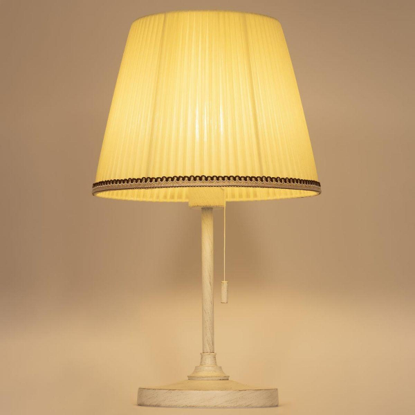 Настольная лампа Citilux Линц CL402723 Настольная лампа Citilux Линц CL402723