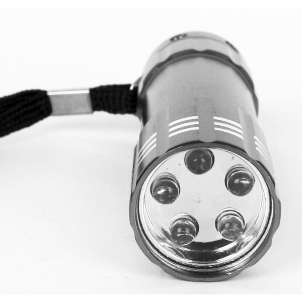 Ручной светодиодный фонарь Ultraflash Classic от батареек 110х35 16 лм UF5LED 7901 Ручной светодиодный фонарь Ultraflash Classic от батареек 110х35 16 лм UF5LED 7901
