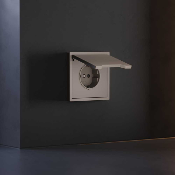 Накладка для розетки с заземлением, защитными шторками и крышкой, S70 (капучино) Voltum VLS000814