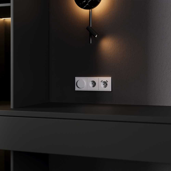 Накладка для розетки с заземлением и защитными шторками, с USB A+A, S70 (серый) Voltum VLS000916