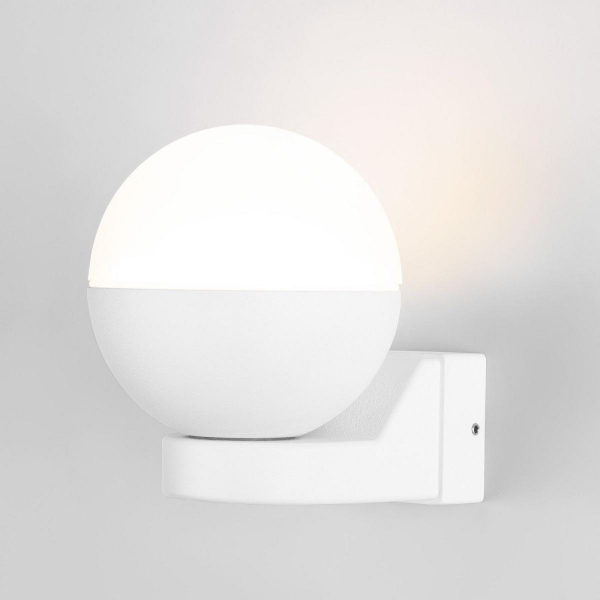 Настенный светильник Elektrostandard Moon MRL 1028 белый a062857 Настенный светильник Elektrostandard Moon MRL 1028 белый a062857
