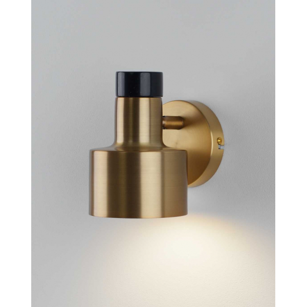 Светильник настенный Moderli Goldy V11313-1W Светильник настенный Moderli Goldy V11313-1W