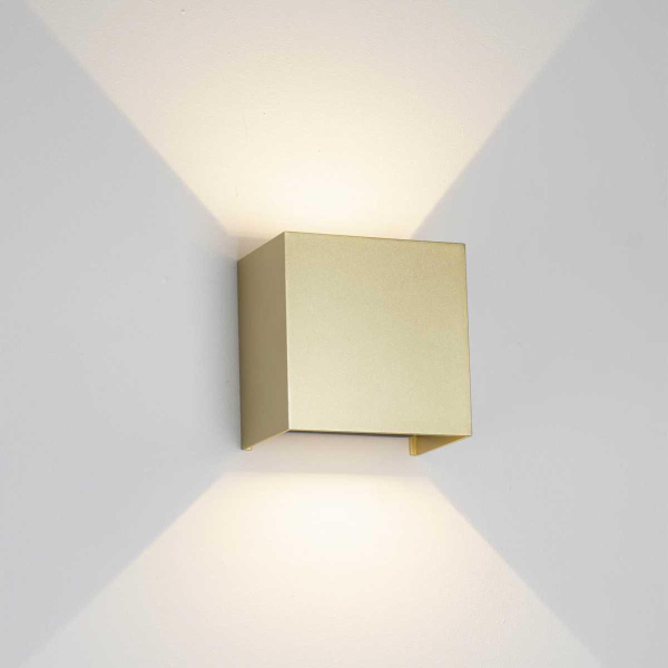 Настенный уличный светильник Mantra DAVOS 9228