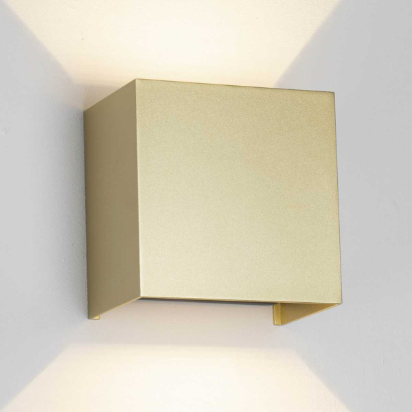 Настенный уличный светильник Mantra DAVOS 9228