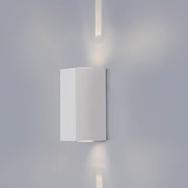 Настенный светодиодный светильник Italline IT01-A150/2 white Настенный светодиодный светильник Italline IT01-A150/2 white