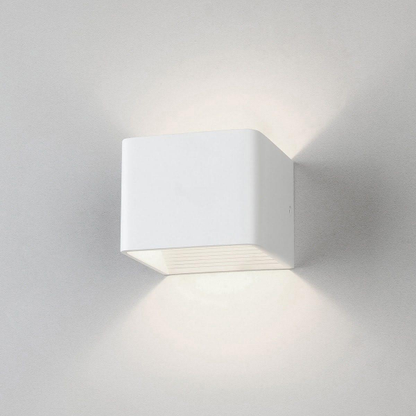 Настенный светодиодный светильник Elektrostandard Corudo MRL LED 1060 белый a063686 Настенный светодиодный светильник Elektrostandard Corudo MRL LED 1060 белый a063686