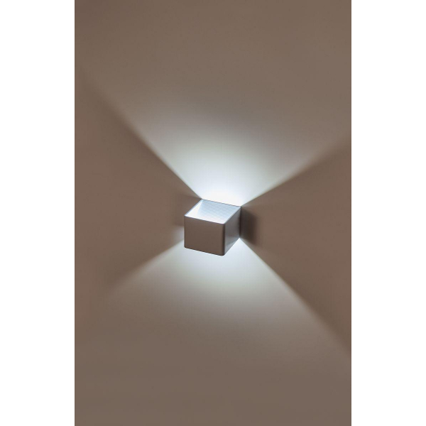 Настенный светодиодный светильник IMEX Geometry IL.0014.0003 WH Настенный светодиодный светильник IMEX Geometry IL.0014.0003 WH