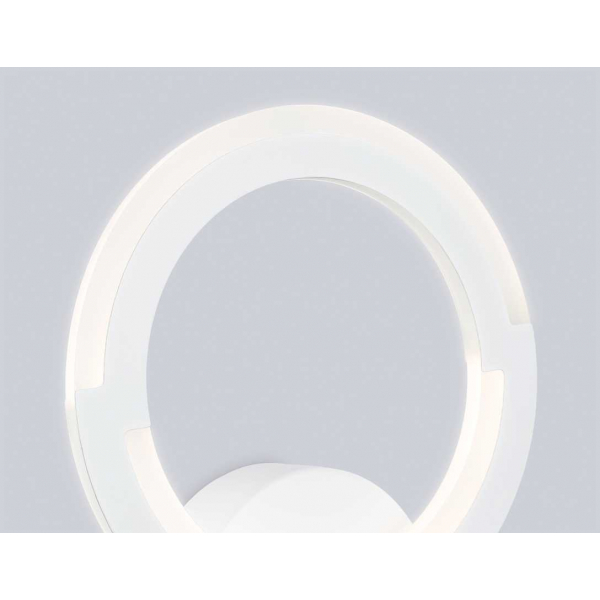 Светильник светодиодный настенный Ambrella light ACRYLICA FA8946 Светильник светодиодный настенный Ambrella light ACRYLICA FA8946